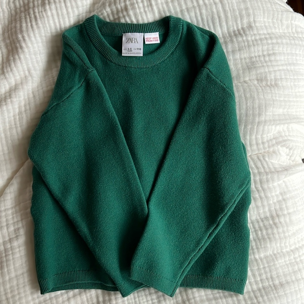 New without tags Zara green sweater 4-5 years